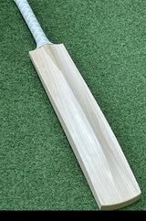 Premium English Willow Cricket Bat – Professional Batting Cricket Bat